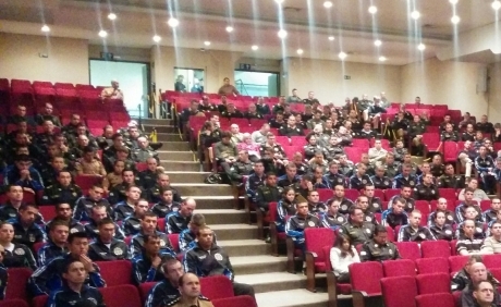 Assembleia geral no auditório da UNICURITIBA.