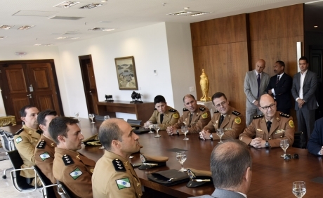 Conselheiros da ASSOFEPAR visitam o Governador Beto Richa